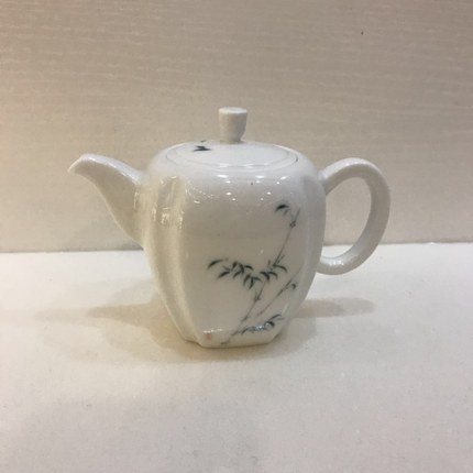 景德镇白瓷手绘茶壶 竹 景德镇白瓷手绘茶壶 竹